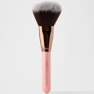 LUXIE 518 LARGE POWDER BRUSH - ROSE GOLD